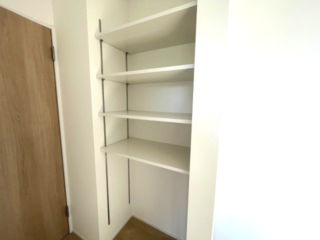 廿日市市新宮一丁目　№35070の収納|洋室8帖内