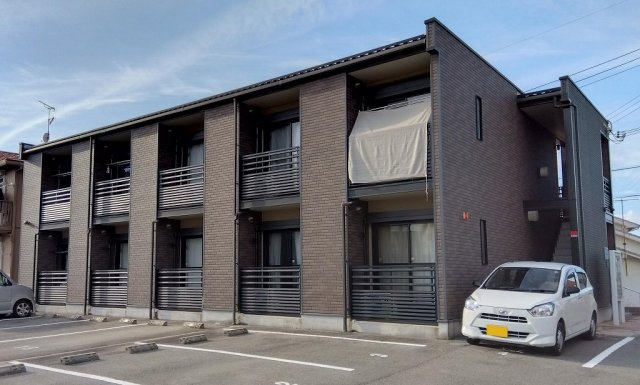 三木市大塚１丁目のアパートの外観