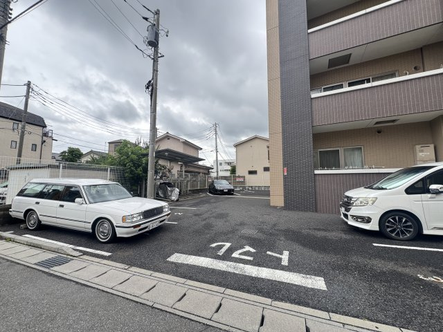 コンフォリア北小金の駐車場