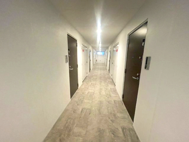 セレニテ新大阪グランデ　ミリューのロビー