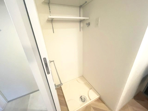 セレニテ新大阪グランデ ミリュー　仲介手数料無料の洗面所