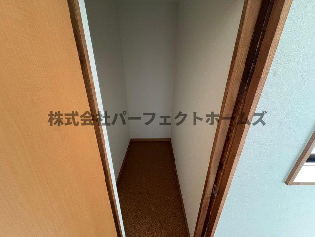 東大利町戸建　賃貸の収納|便利な収納スペースです