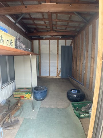ヱヶ屋敷貸店舗の内装
