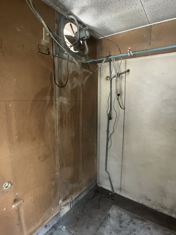 ヱヶ屋敷貸店舗の内装