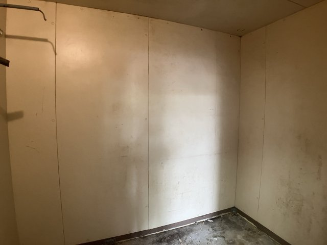 ヱヶ屋敷貸店舗の内装
