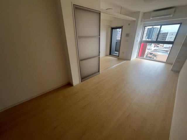 セレニテ本町グランデの居間・リビング