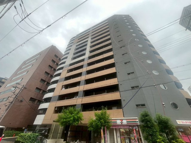 セレニテ本町グランデの外観