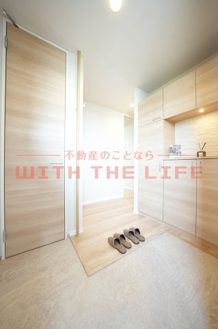 シャーメゾンレジデンス夜明【キャッシュバック対象物件】の玄関|シンプルで使いやすい玄関です