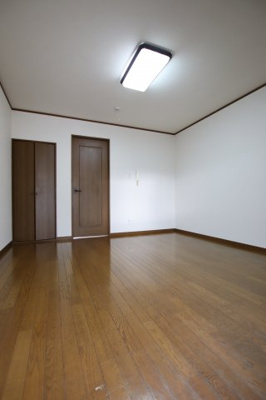 【洋室】 | リバーサイド小車1号棟