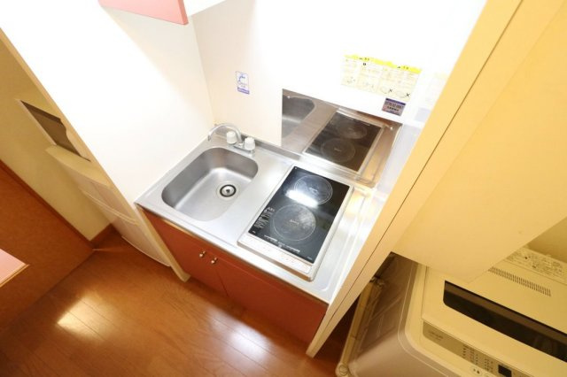神戸市北区有野中町４丁目のアパートのキッチン|電熱タイプのコンロが２口