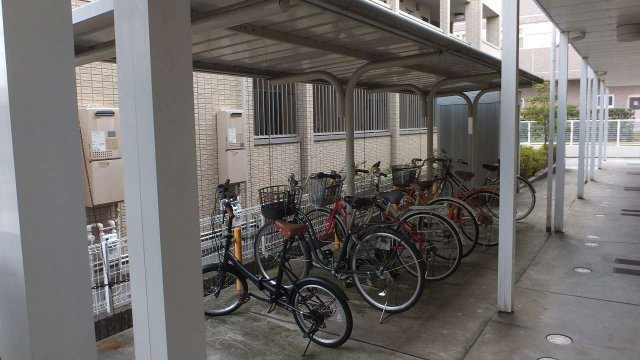 神戸市北区有野中町４丁目のアパートのその他|駐輪場