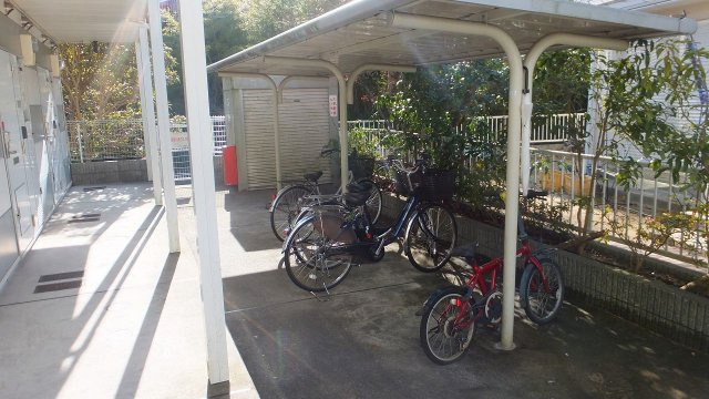 レオパレスシャロームの玄関