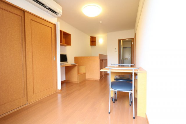 神戸市北区鈴蘭台西町５丁目のアパートの寝室