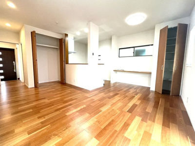 【居間・リビング】 | 中古一戸建　高知市旭天神町（西棟　未使用）