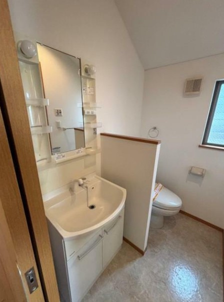 アルファ高円寺の独立洗面台