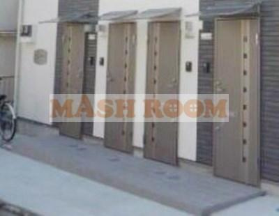 アルファ高円寺の玄関