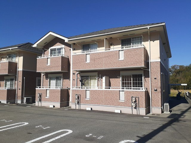 エンプレイスⅡの外観