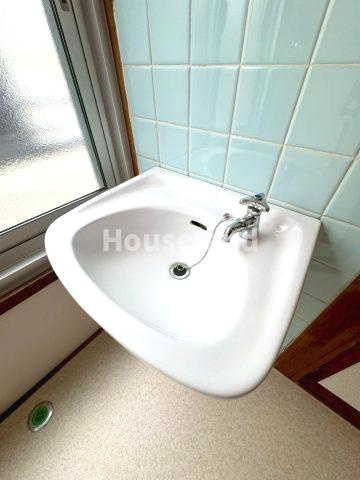 聖和荘 の洗面所