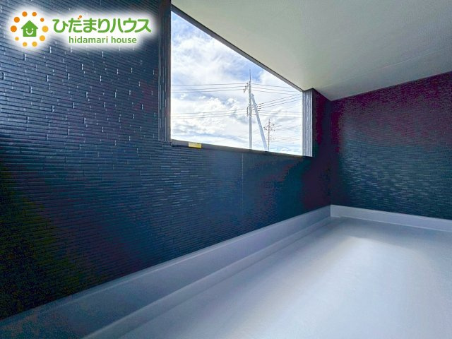 【バルコニー】 | 笠間駅前1期　新築戸建　1号棟 | インナーバルコニーは広々としていてお洗濯が楽ちんです。また日当たりを好む植物を育てるにはぴったりの空間なので、ガーデニングの場としても楽しむことができます