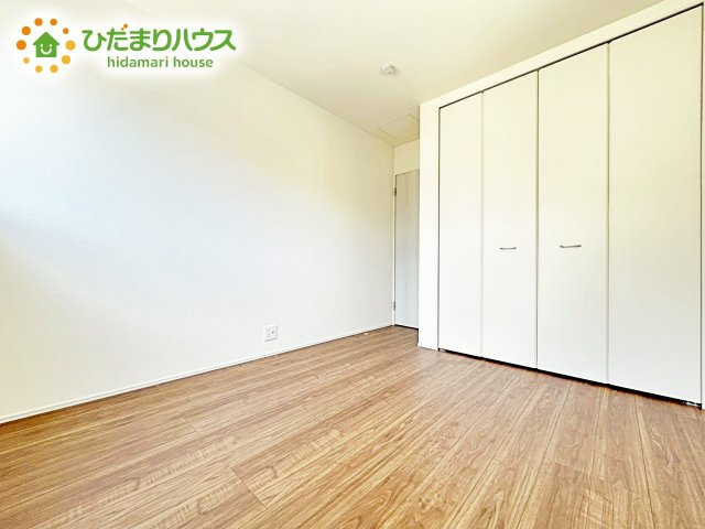 【洋室】 | 笠間駅前1期　新築戸建　1号棟 | ご家族様一人ひとりの大切なプライベート空間。シンプルなデザインなので、趣味・感性で個性的に飾ることができます♪