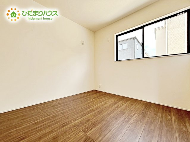 【洋室】 | 笠間駅前1期　新築戸建　1号棟 | 夏場に心地良いひんやり感はフローリングならでは☆彡