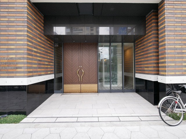 セイワパレス玉造上町台のエントランス