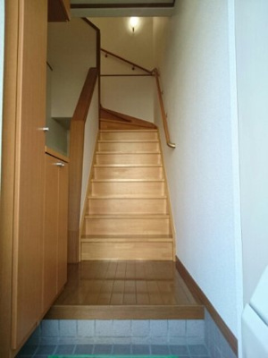 【玄関】 | エヴァーグリーン　Ｂ