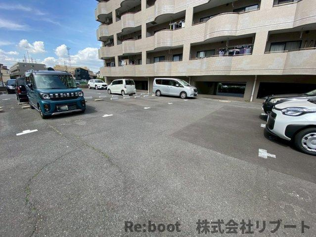 西船橋スクエアガーデンの駐車場