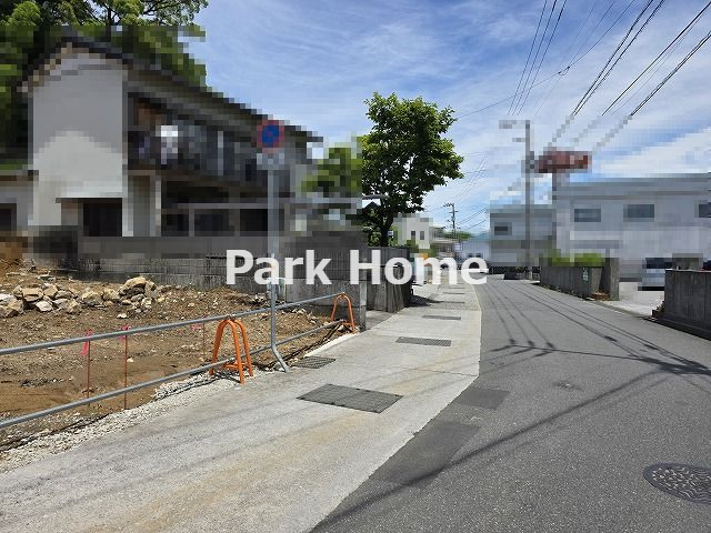 高知市石立町-8号地・建築条件付き-売土地の前面道路含む現地写真