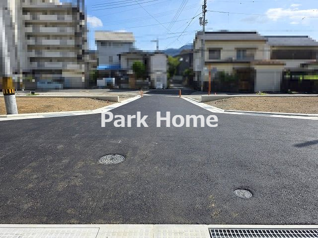 高知市石立町-5号地・建築条件付き-売土地の前面道路含む現地写真