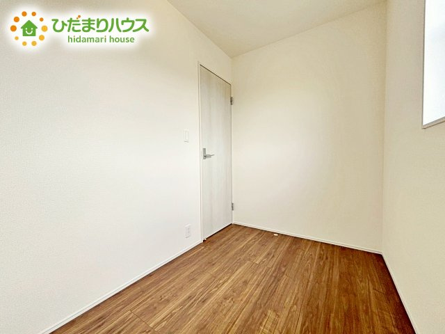 【洋室】 | 笠間駅前1期　新築戸建　4号棟 | 夏場に心地良いひんやり感はフローリングならでは☆彡