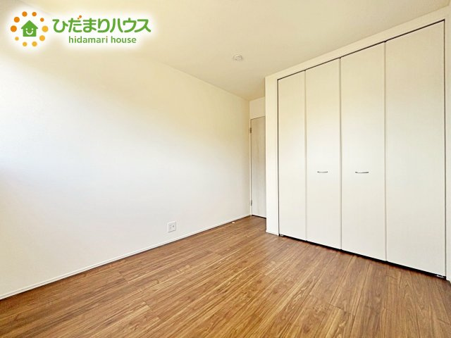 【洋室】 | 笠間駅前1期　新築戸建　4号棟 | シンプルな内観ですのでさまざまなインテリアスタイルを楽しめます。