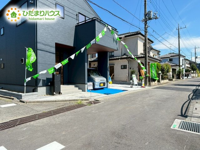 熊谷市大原2丁目　新築一戸建て　リーブルガーデン　01の前面道路含む現地写真|交通量が少ないので、小さなお子様の通学も安心です(-.-)