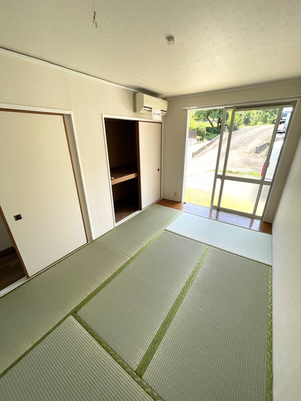 グランドヒル岡上Aの寝室