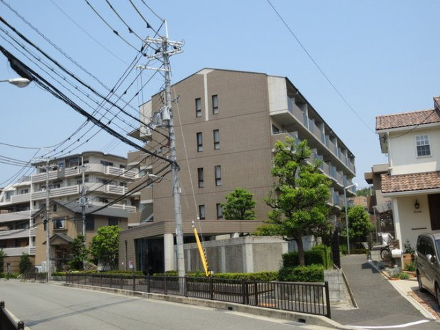 ハイロイヤル緑地公園パート2の外観