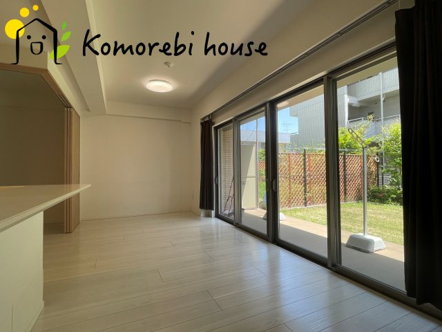 アンビシャス上尾の居間・リビング|こちらのリビングで趣味の時間をお楽しみください