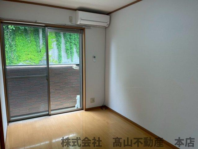 宗像市稲元４丁目のアパートの洋室