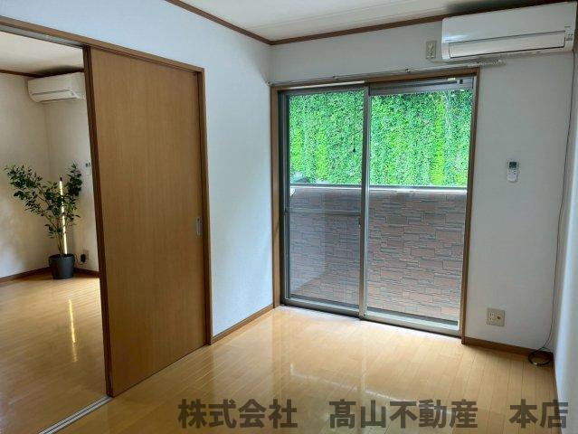 宗像市稲元４丁目のアパートの洋室