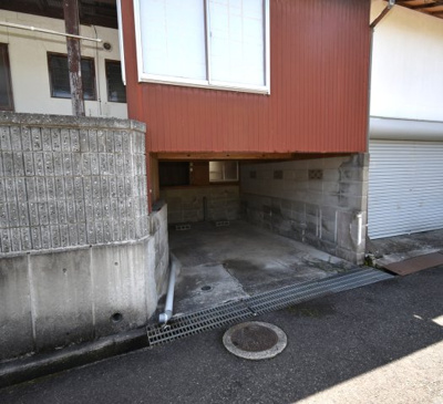 【駐車場】 | 南部町永井貸家 | 高さ制限あり　１６０㎝まで