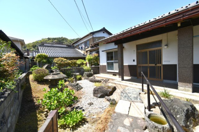【庭】 | 南部町永井貸家