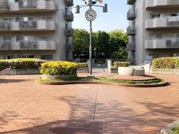 日興千里台スカイタウンB棟のエントランス