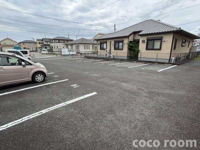 Surplusホープの駐車場