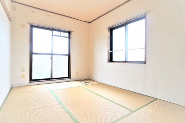 クレール石井の和室