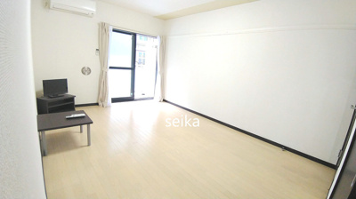 【寝室】 | ゆーとぴあ | 1階はフローリング、2階以上はカーペットタイプになります。
