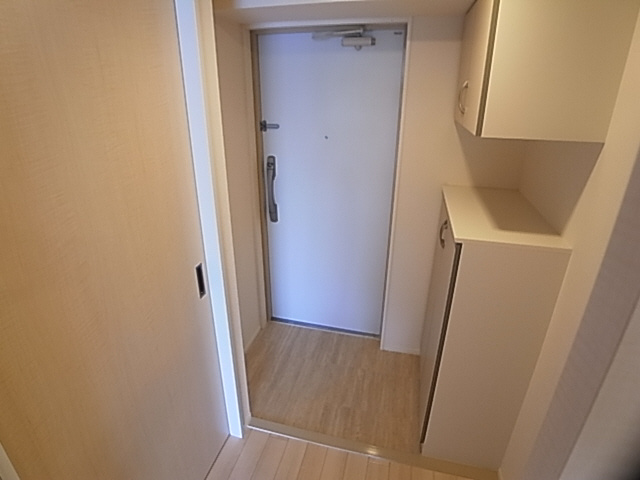 神戸市兵庫区下三条町の賃貸マンションの玄関|玄関（シューズボックス付）