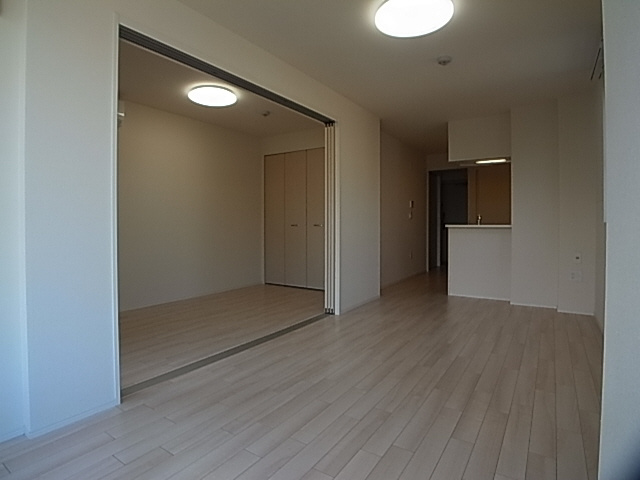 神戸市兵庫区下三条町の賃貸マンションの居間・リビング|リビング