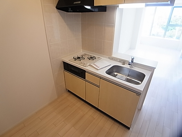 神戸市兵庫区下三条町の賃貸マンションのキッチン|システムキッチン（ガス２口）