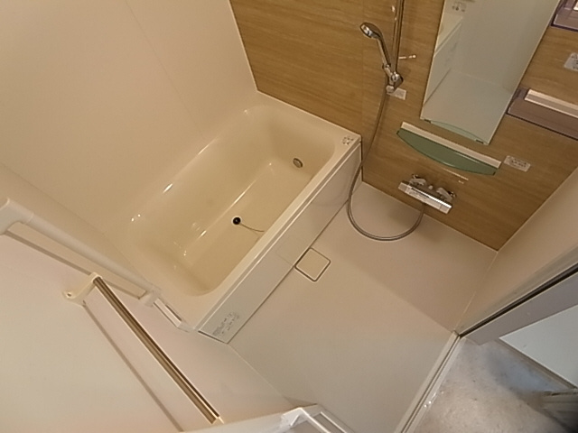 神戸市兵庫区下三条町の賃貸マンションの浴室|追焚機能付浴室