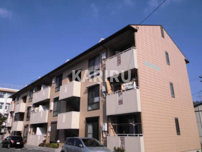 フラワーハイム鶴見のエントランス