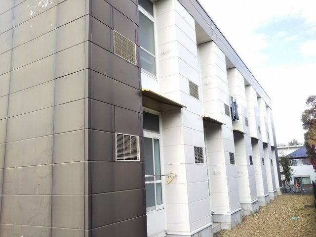 レオパレスアムールのバルコニー